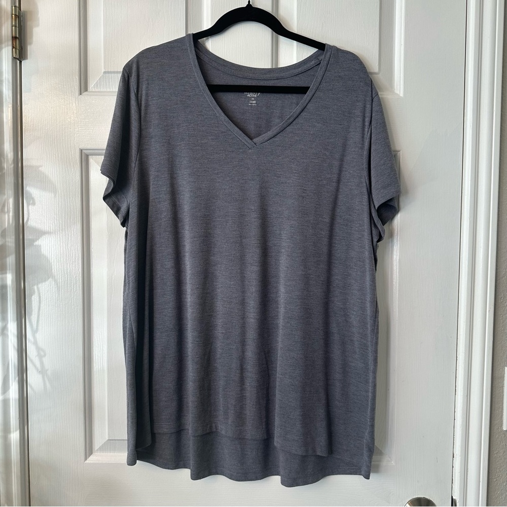 Old Navy Active Go-dry V-neck Tshirt - Picture 2 of 5